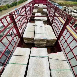 鄂尔多斯 黄金麻花岗岩荔枝面，光面毛板装车完成