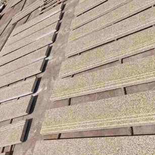 鄂尔多斯 黄金麻花岗岩光面楼梯踏步