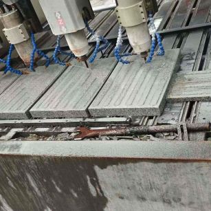 鄂尔多斯 芝麻白花岗岩荔枝面盲道雕刻