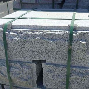 鄂尔多斯 芝麻白花岗岩自然面成品