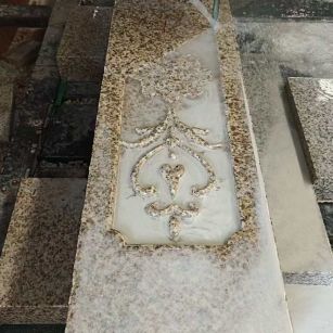 鄂尔多斯 黄金麻花岗岩异形加工雕刻栏杆大柱