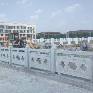 鄂尔多斯 白麻花岗岩荔枝面河道栏杆