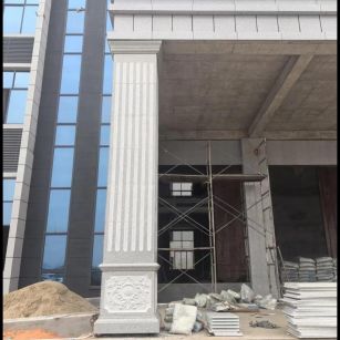 鄂尔多斯 芝麻白光面花岗岩门楼大柱（罗马柱）配雕花底座