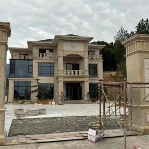 鄂尔多斯 黄金麻花岗岩别墅雕花外墙干挂配上门口雕花罗马柱