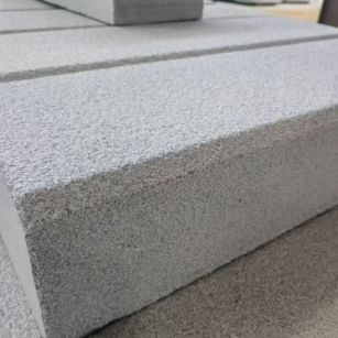 鄂尔多斯 芝麻灰荔枝面路沿石