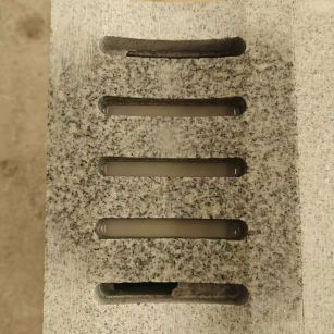 鄂尔多斯 芝麻白拉丝面花岗岩U型开槽排水槽