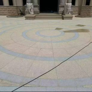 鄂尔多斯 黄金麻芝麻灰花岗岩石材地铺拼接效果