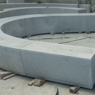 鄂尔多斯 芝麻白花岗岩光面弧形坐凳