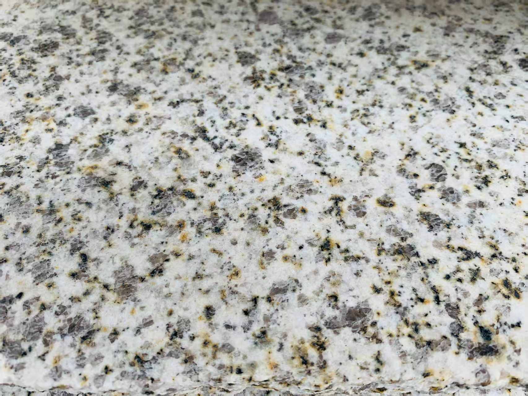 鄂尔多斯 黄金麻花岗岩石材浅黄光面