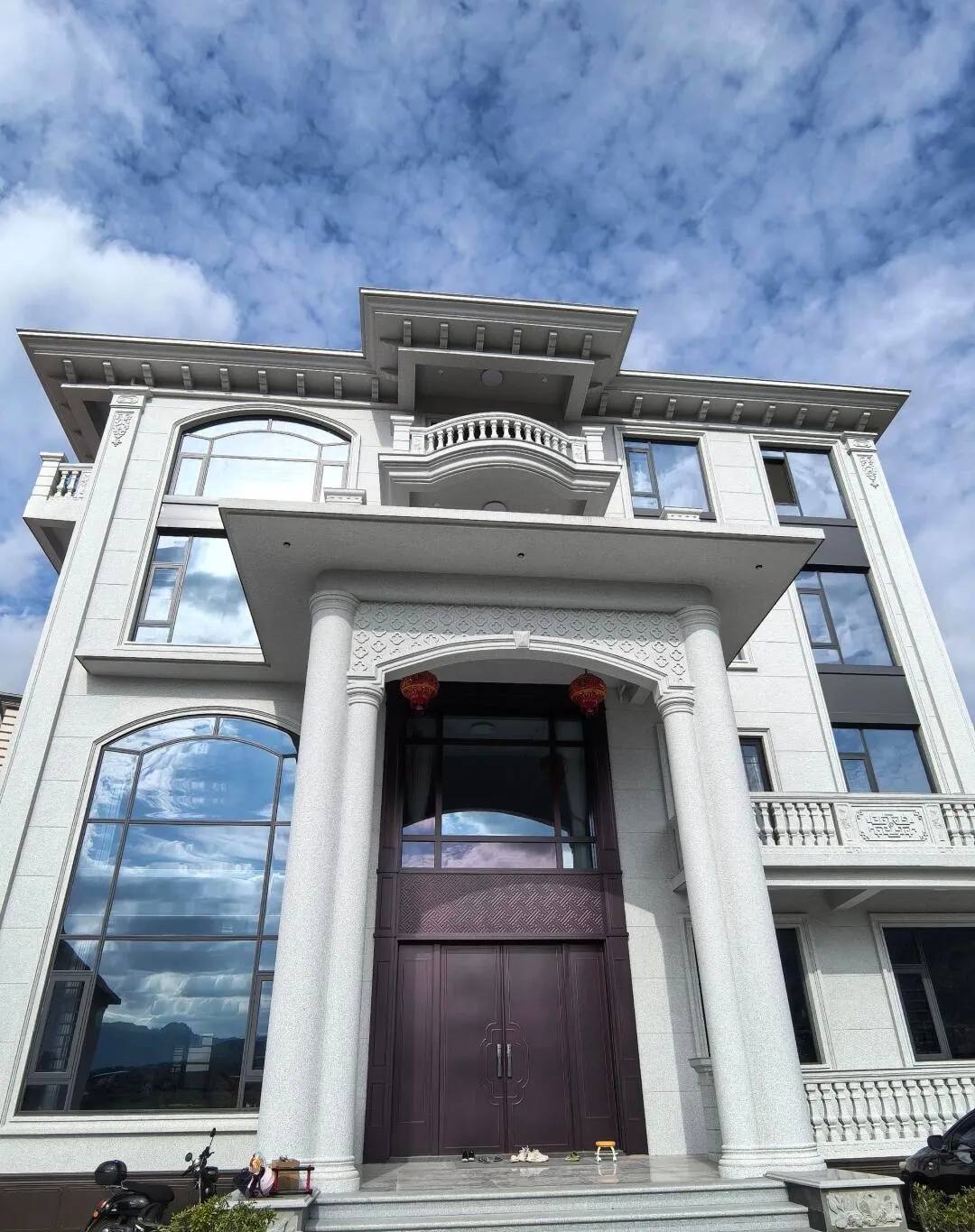 鄂尔多斯白麻别墅外墙干挂石材效果示例