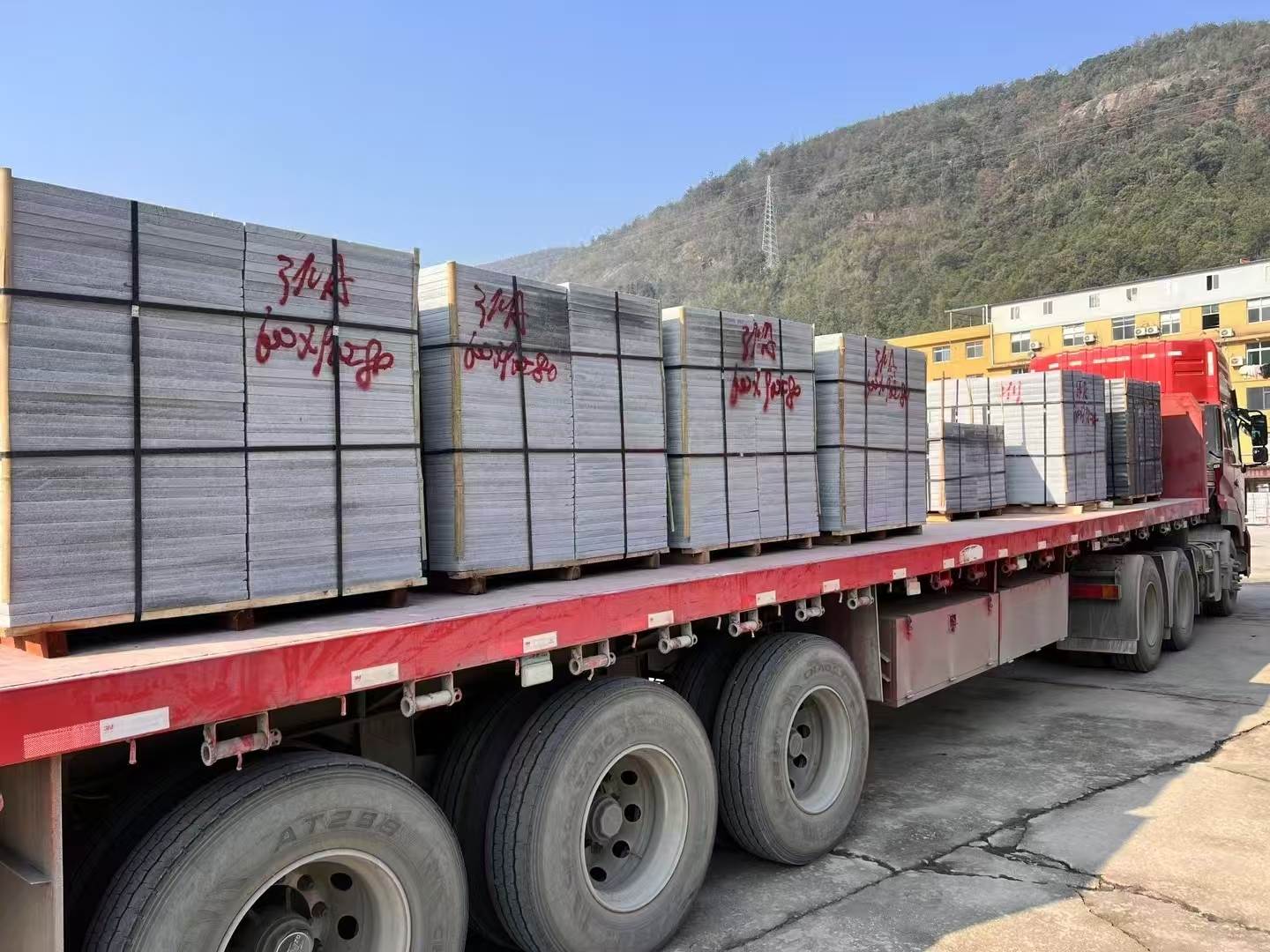 鄂尔多斯 芝麻灰地铺石出货日常