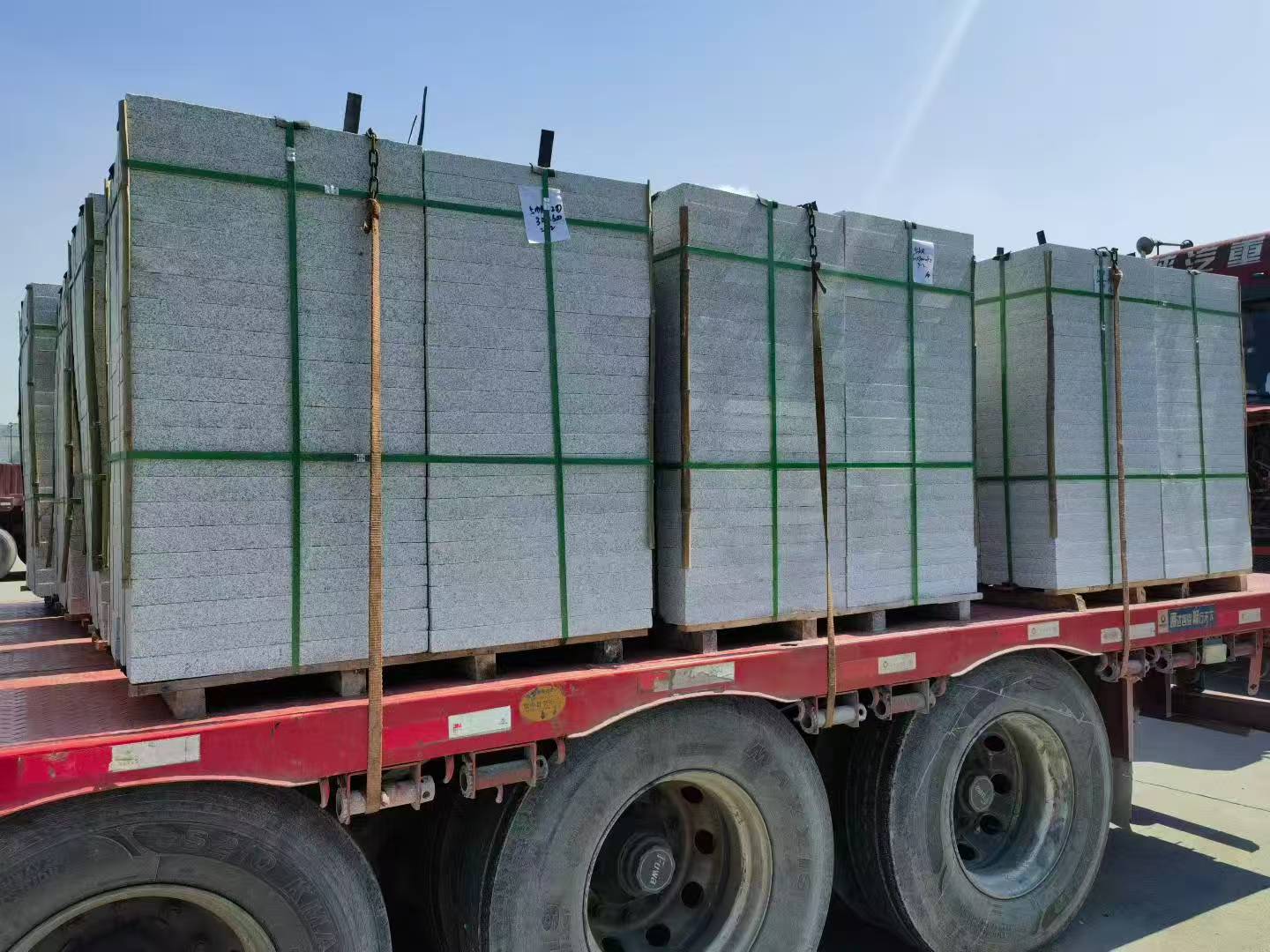 鄂尔多斯芝麻白花岗岩出货日常地铺石