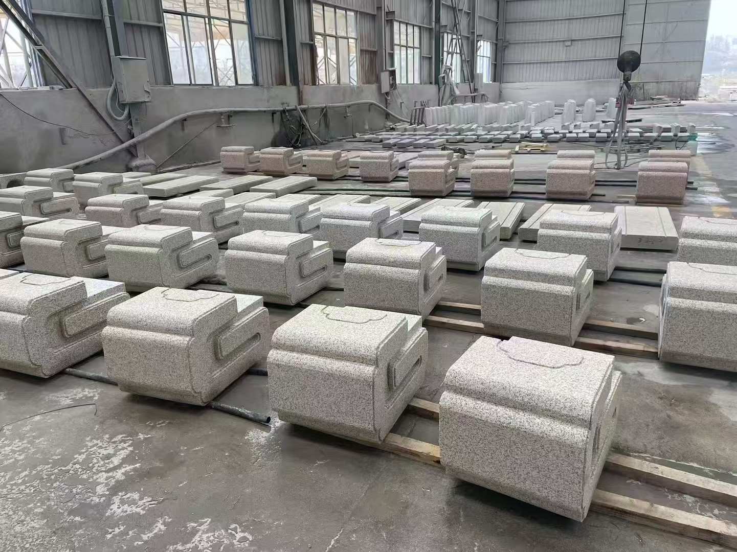 鄂尔多斯 白麻花岗岩异形加工-石凳，坐凳