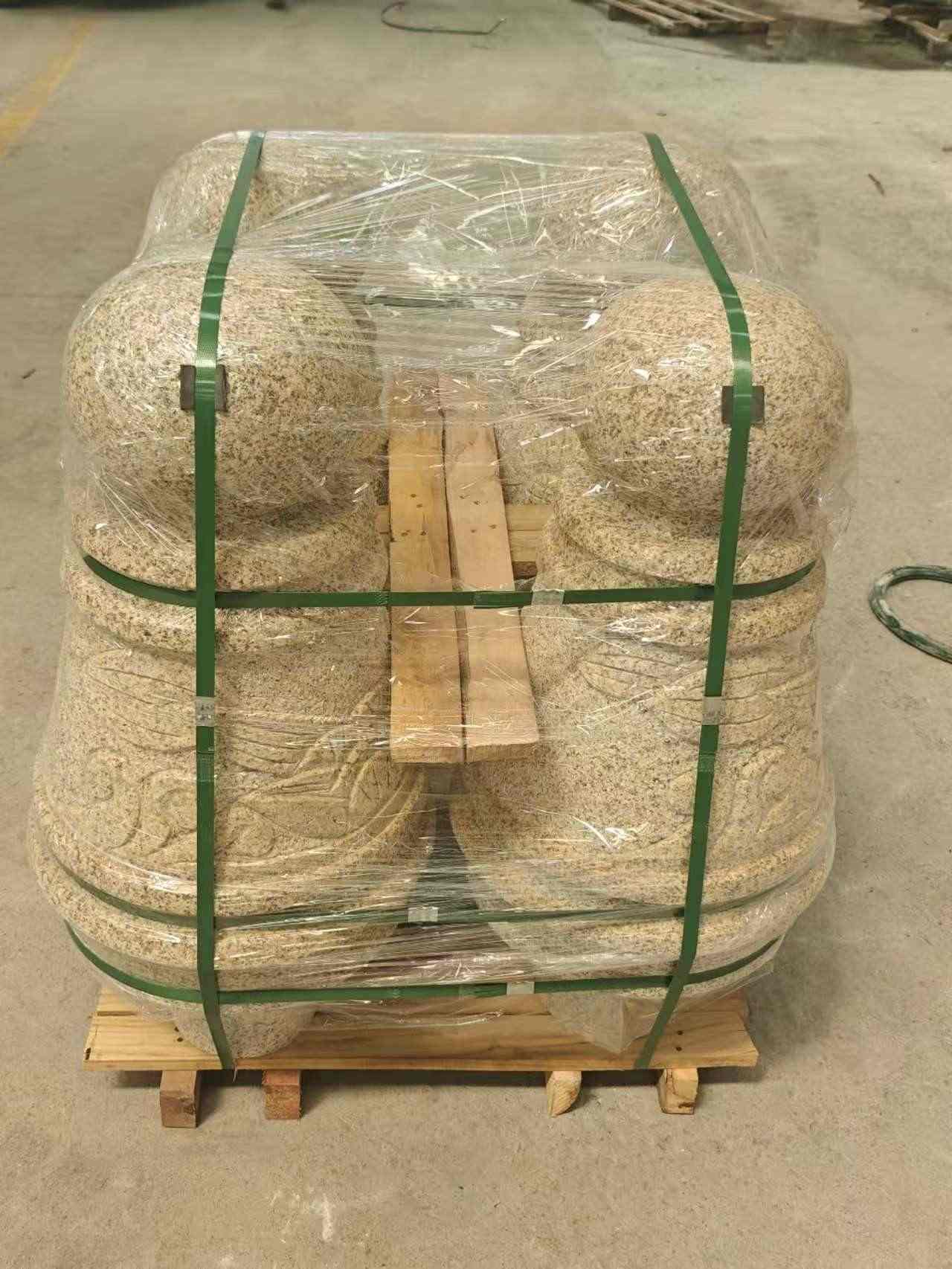 鄂尔多斯 黄金麻异形定制雕花——棒棒糖挡车柱