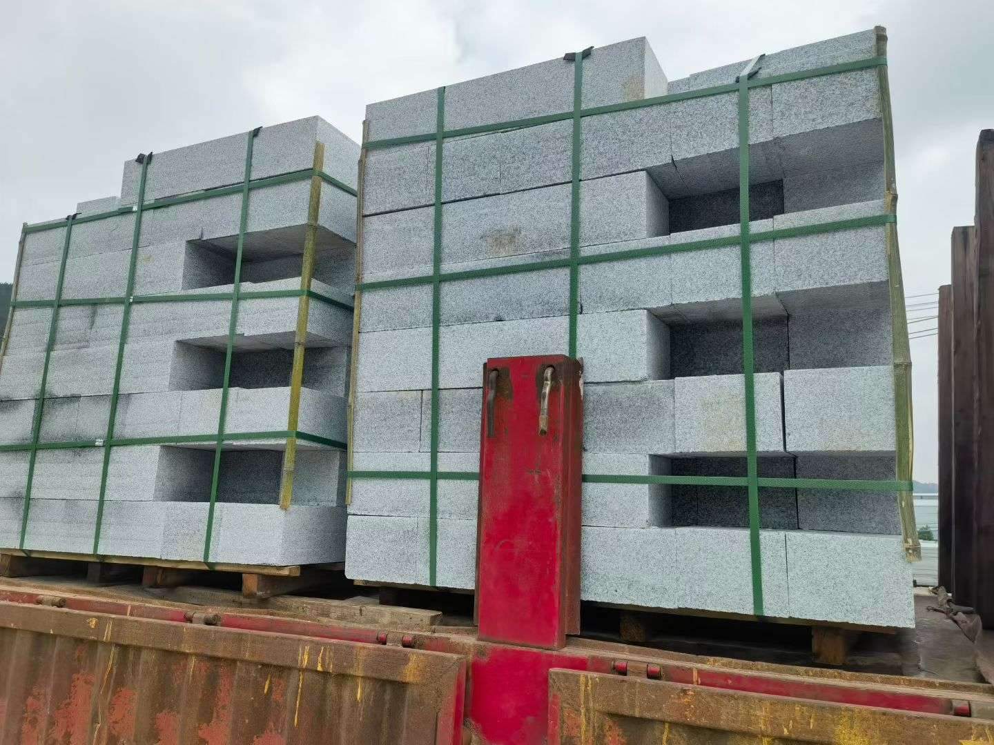 鄂尔多斯 芝麻白花岗岩路沿石，平石，路侧石，马路牙子，路缘石，立缘石，平缘石等