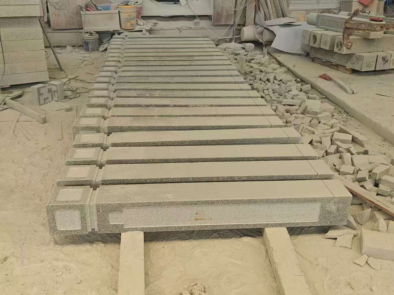 鄂尔多斯 芝麻白异形加工雕刻-栏杆大柱，方柱