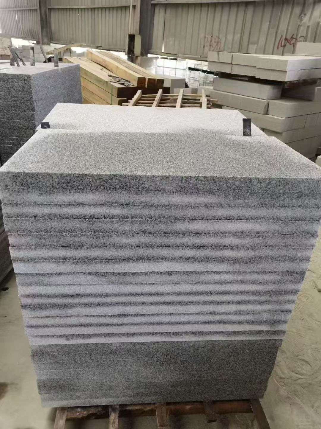 鄂尔多斯 芝麻白5公分火烧地铺成品，900*400，规格可定制