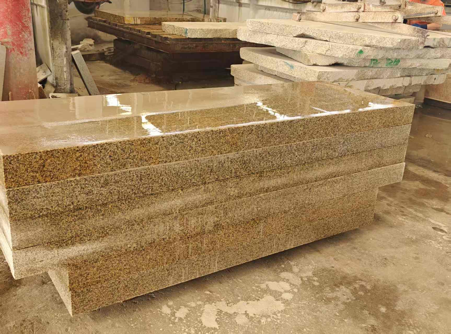 鄂尔多斯 黄金麻栏杆料半成品加工中