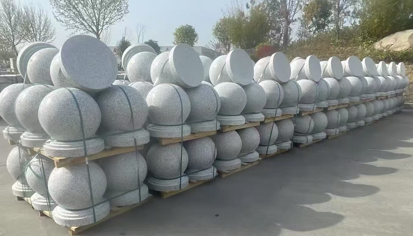 鄂尔多斯 白麻花岗岩石材圆球，石球，挡车球，隔离球，景观石球，风水球等