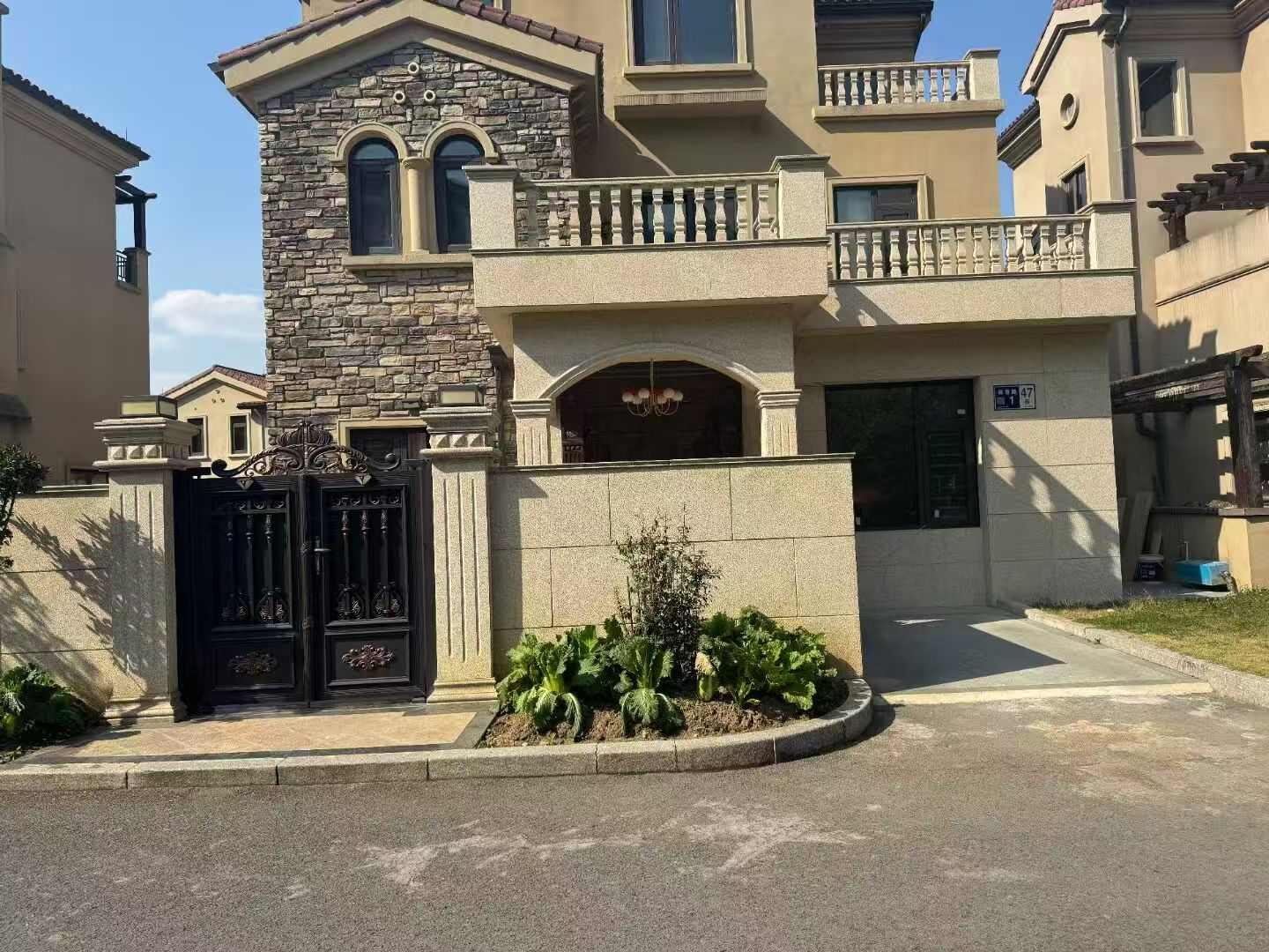 鄂尔多斯黄金麻别墅案例展示