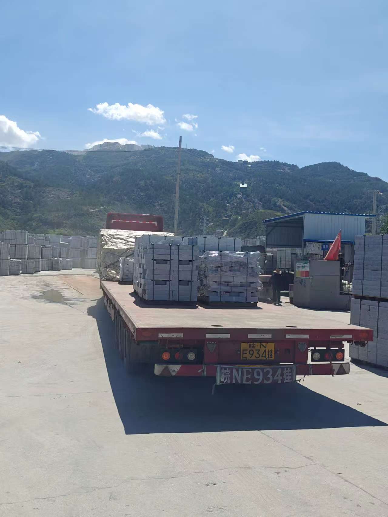 鄂尔多斯 芝麻白仿形路沿石，直形路沿石